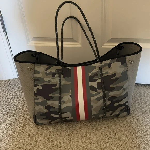 Adjustable Camo bag - Picture 2 of 4